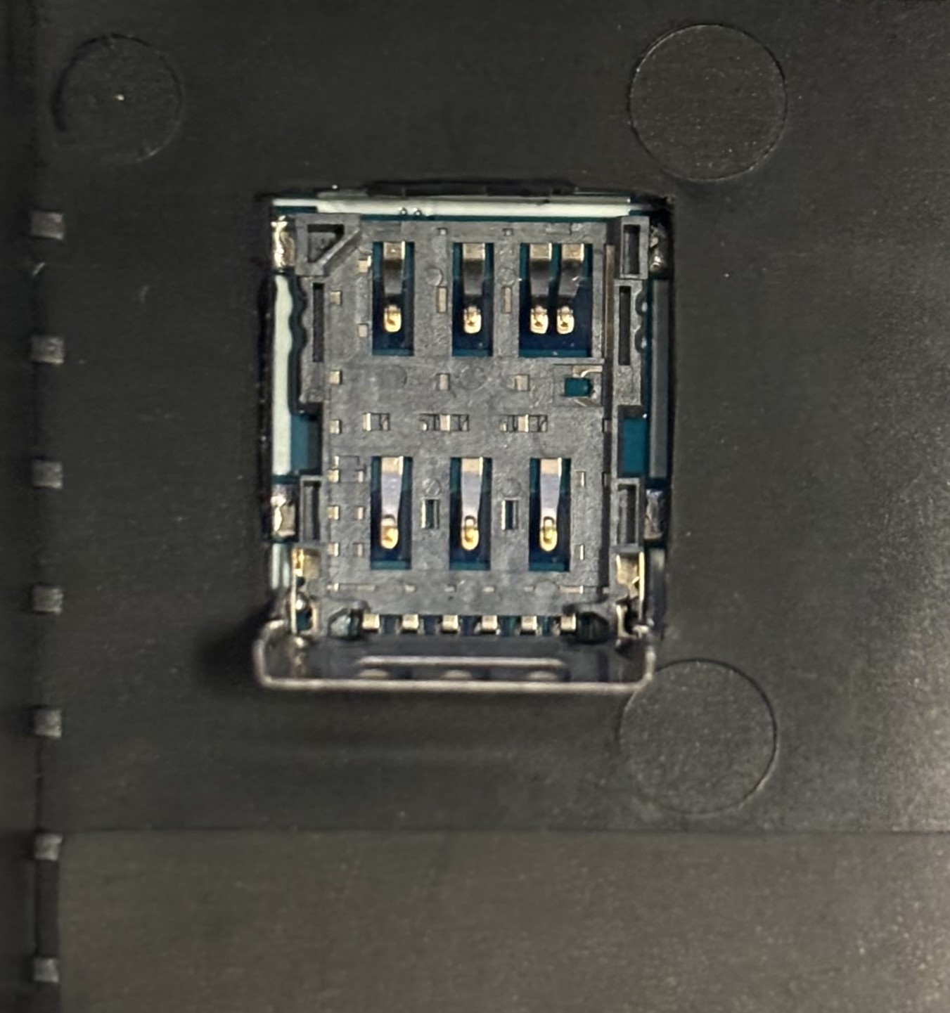 4. SIM tray opened.jpg